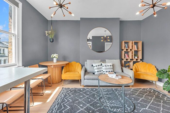 2 Bedroom Flat To Rent In Hammersmith, W6