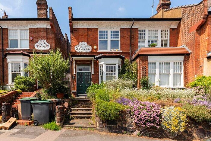 1 Bedroom Flat To Rent In Dukes Avenue, Muswell Hill, N10