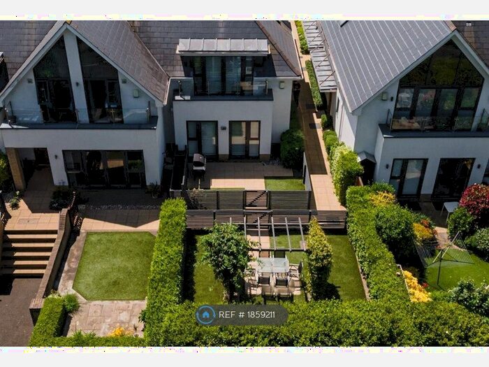 2 Bedroom Semi-Detached House To Rent In The Copse, Bournemouth, BH6