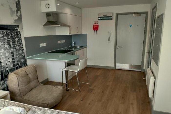 Studio To Rent In Bristol Road, Birmingham, B29