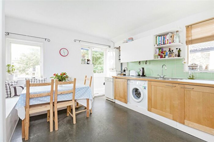 4 Bedroom Flat To Rent In Cambray Road, London, SW12