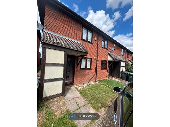 2 Bedroom End Of Terrace House To Rent In Turner Road, Dartford, DA2