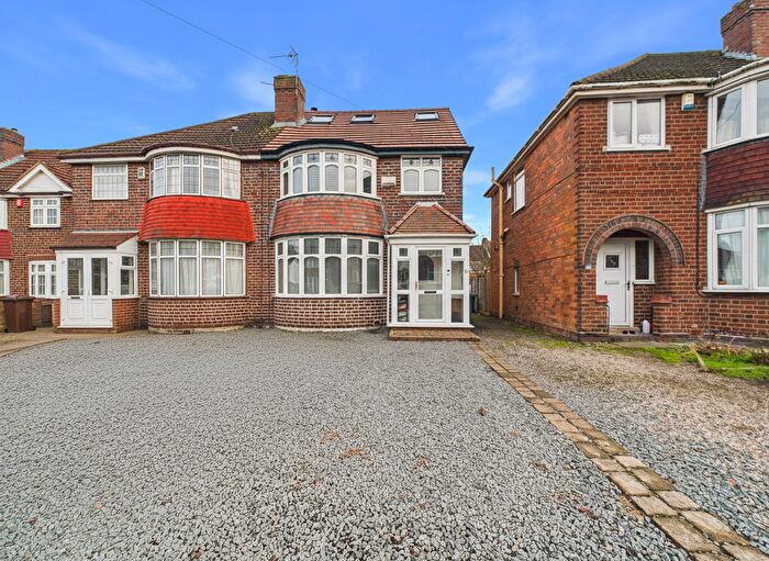 4 Bedroom Semi Detached House For Sale In Tolworth Hall Road, Erdington, Birmingham, B24