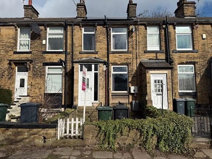 2 Bedroom Terraced House For Sale In Ashgrove, Eccleshill, Bradford, BD2