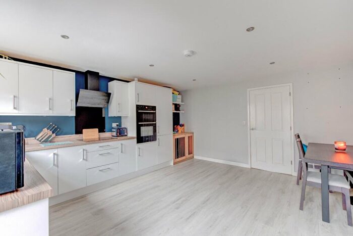 3 Bedroom End Of Terrace House For Sale In Nags Head Cottage, Redditch Road, Studley, B80