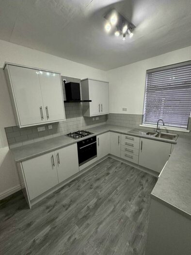 3 Bedroom Terraced House To Rent In Moseley Road, Fallowfield, M14