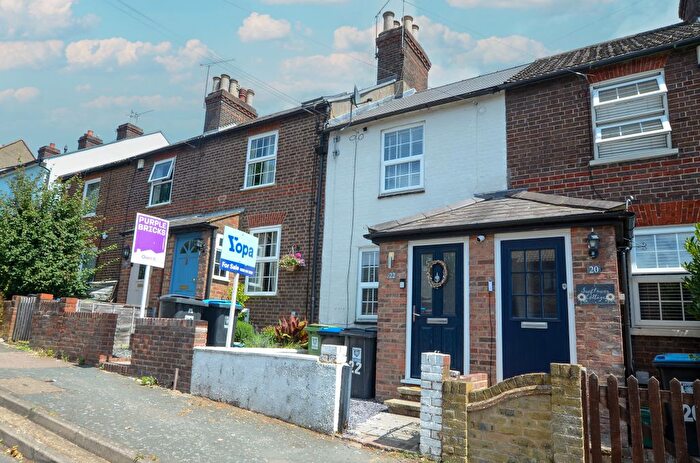 2 Bedroom Terraced House For Sale In Church Street, Hemel Hempstead, HP2