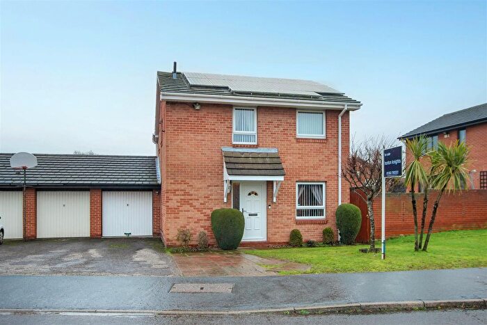 4 Bedroom Detached House For Sale In Denehall Road, Kirk Sandall, Doncaster, DN3