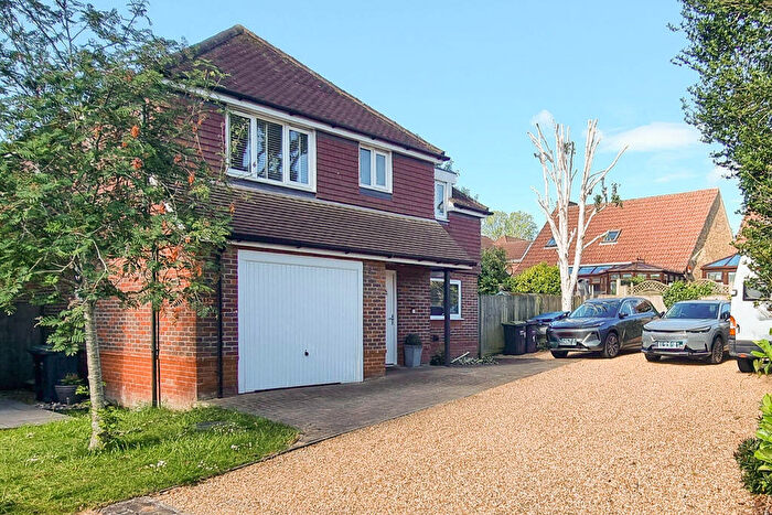 4 Bedroom Detached House For Sale In Bushy Mead, Waterlooville, PO7