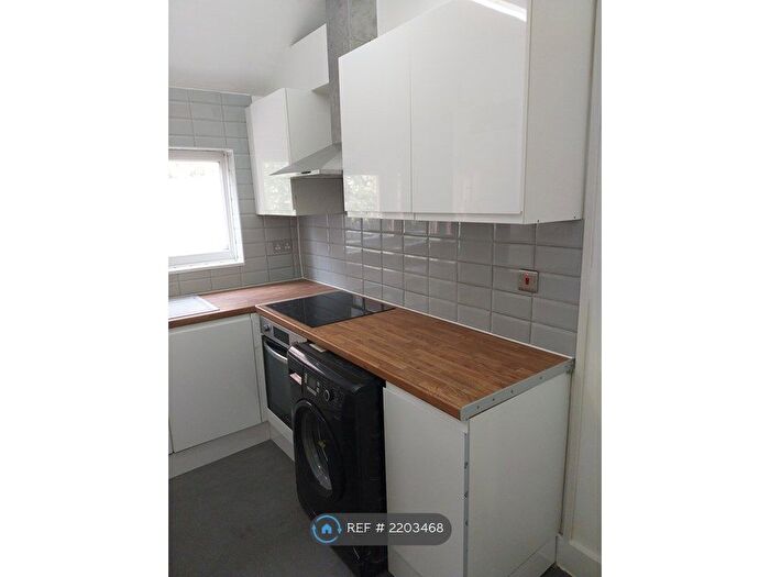 3 Bedroom Terraced House To Rent In Date Street, London, SE17