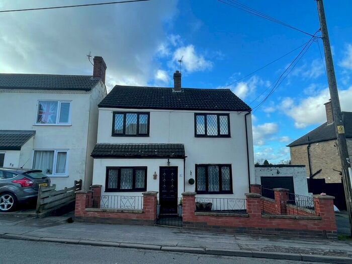 4 Bedroom Detached House To Rent In Iveshead Road, Shepshed, LE12