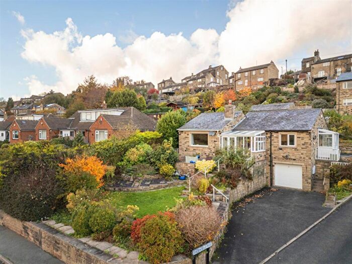 2 Bedroom Detached Bungalow For Sale In Sunnybank Road, Greetland, Halifax, HX4