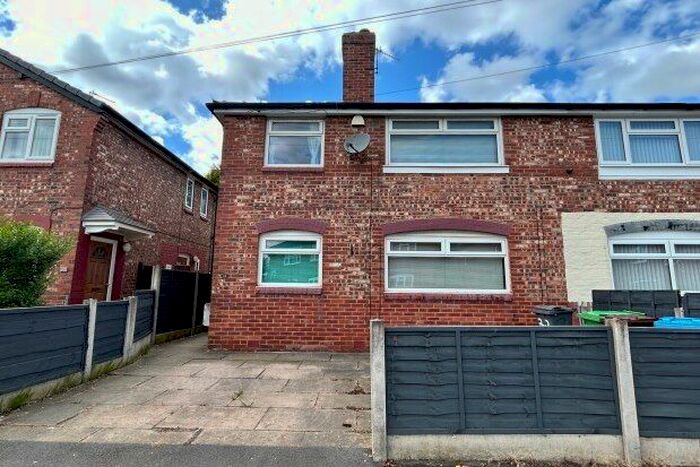 3 Bedroom Property To Rent In Doncaster Avenue, Manchester, M20