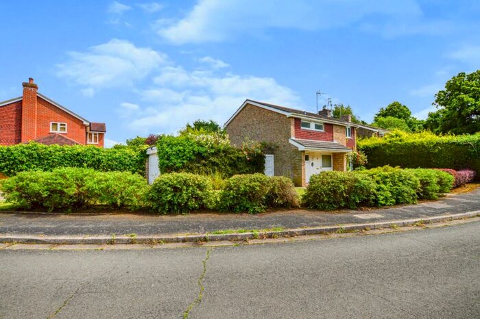 4 Bedroom Detached House To Rent In Chestnut Way, Busbridge, Godalming, Surrey, GU7