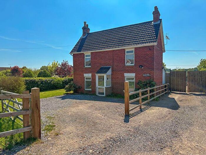 2 Bedroom Detached House For Sale In Spring Lane, Swanmore, SO32