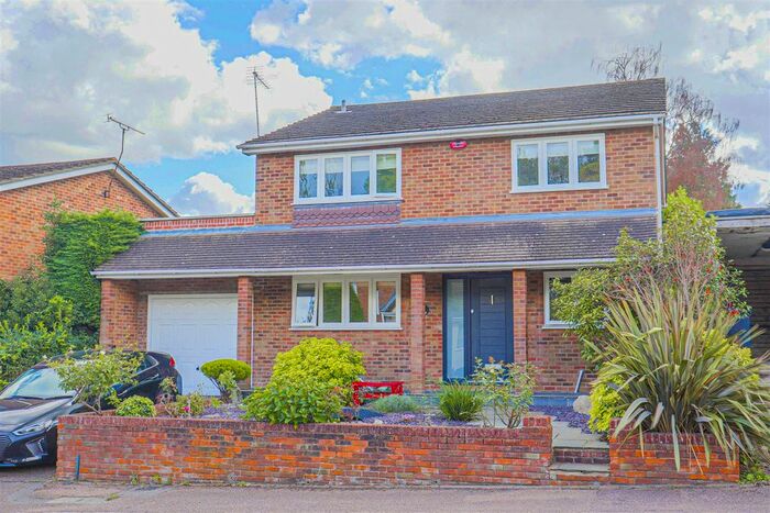 4 Bedroom Detached House To Rent In The Spinney, Broxbourne, EN10
