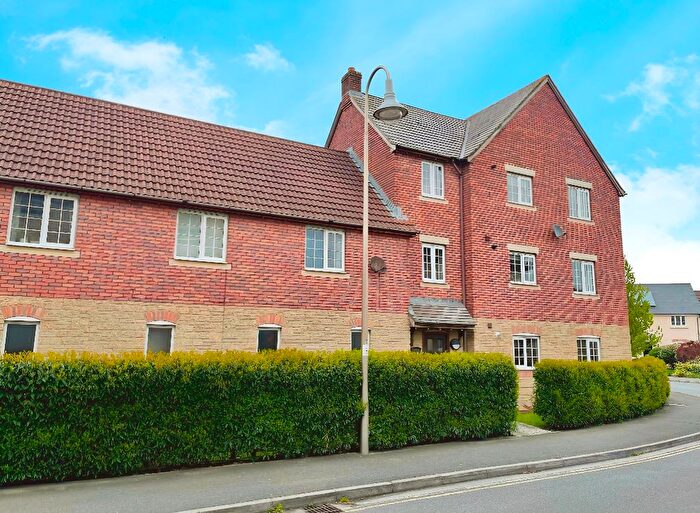 2 Bedroom Flat To Rent In Pastures Avenue, St. Georges, Weston-Super-Mare, BS22