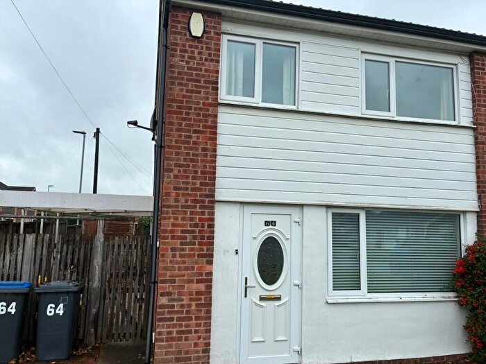 3 Bedroom Semi Detached House For Sale In Twycross Road, Hinckley, Leicestershire, LE10