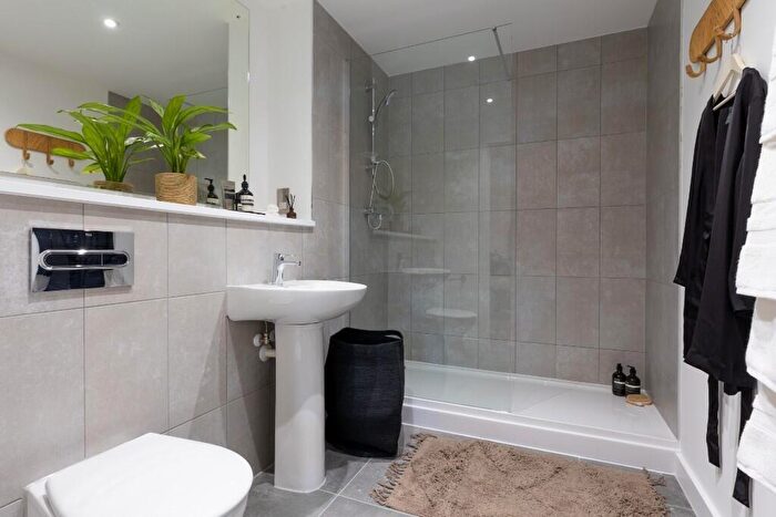 2 Bedroom Flat To Rent In Bradford Street, Birmingham, B12