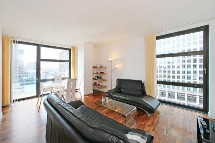2 Bedroom Flat To Rent In Discovery Dock Apartments West, South Quay Square, E14