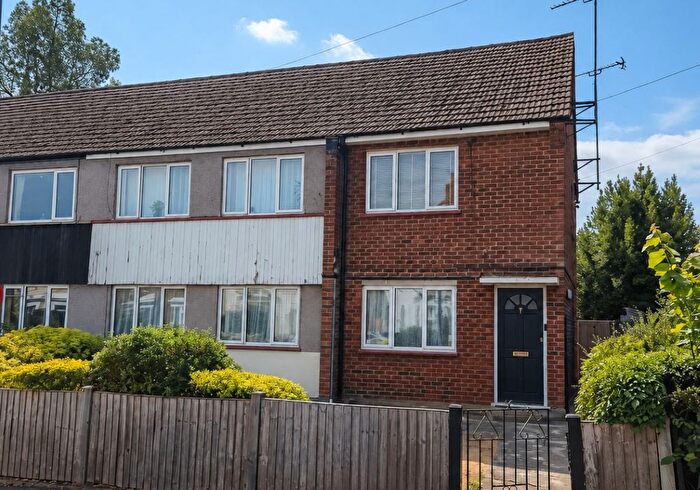 2 Bedroom Flat For Sale In Suffolk Court, Vicarage Road, Maidenhead, Berkshire, SL6