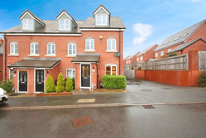 3 Bedroom End Terrace House For Sale In O'donnell Road, Whitnash, Leamington Spa, CV31