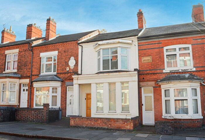 3 Bedroom Terraced House For Sale In Clarendon Park Road, Clarendon Park, Leicester, LE2