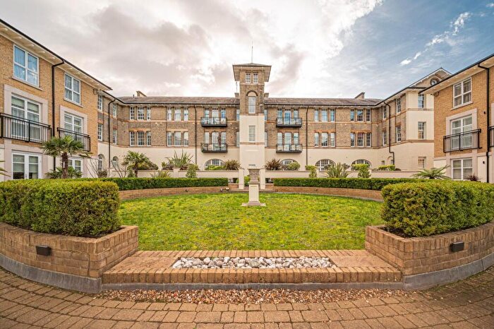 3 Bedroom Flat For Sale In St Vincents Lane, Mill Hill, London, NW7