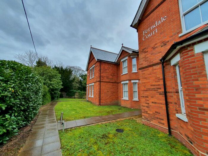 2 Bedroom Apartment To Rent In West End Road, Mortimer Common, Reading, Berkshire, RG7