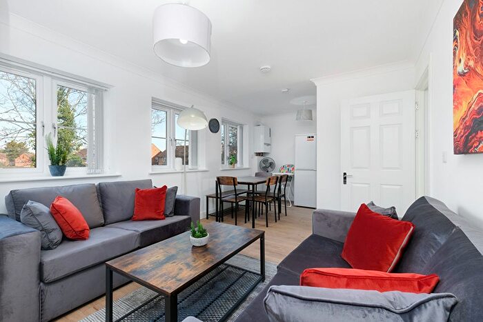 2 Bedroom Flat To Rent In A Slough Road, Iver, Buckinghamshire, SL0