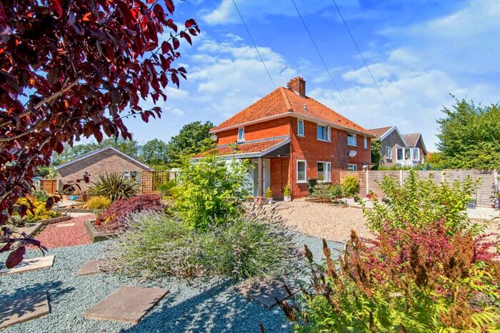 3 Bedroom Semi-Detached House For Sale In The Boundaries, Geldeston Road, Gillingham, Beccles, NR34
