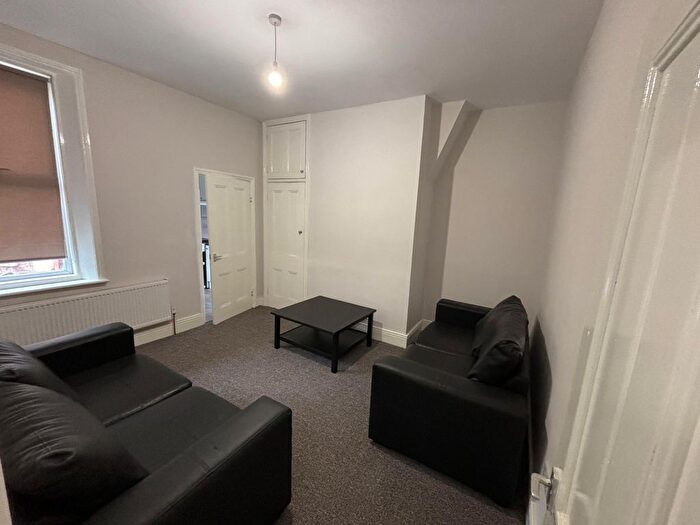2 Bedroom Flat To Rent In Hazelwood Avenue, Jesmond, Jesmond, Tyne And Wear, NE2