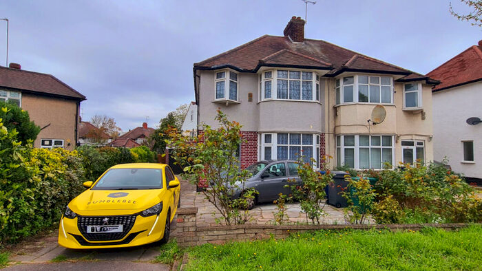3 Bedroom Semi-Detached House To Rent In Watford Way, London, NW4