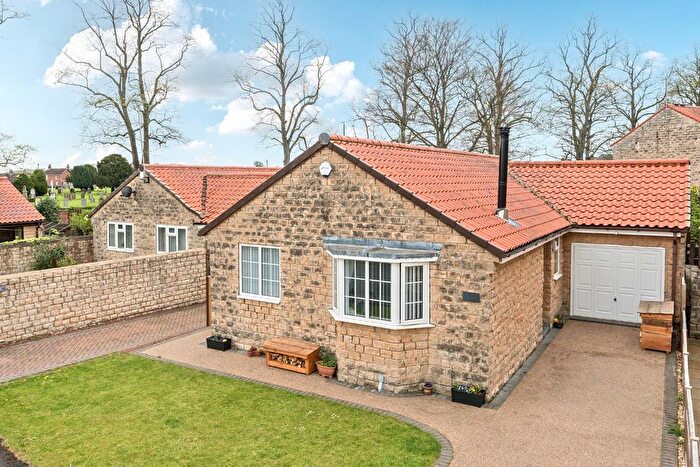 3 Bedroom Detached Bungalow For Sale In Cedar Drive, Tadcaster, LS24