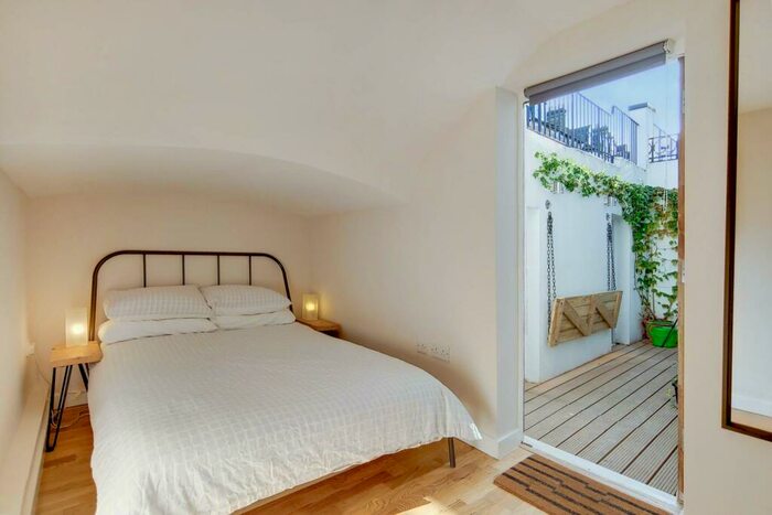 1 Bedroom Flat To Rent In Waldegrave Road, Crystal Palace, London, SE19