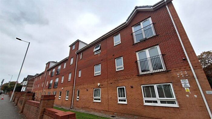 2 Bedroom Flat For Sale In Old Chester Road, Birkenhead, Merseyside, CH42
