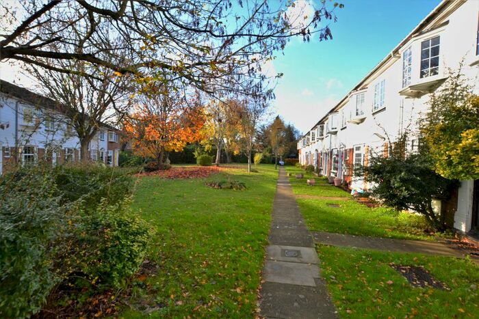 3 Bedroom Terraced House To Rent In Yeomans Mews, Isleworth, TW7