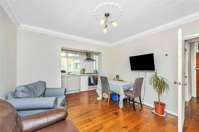 2 Bedroom Flat To Rent In Stockwell Road, London, SW9
