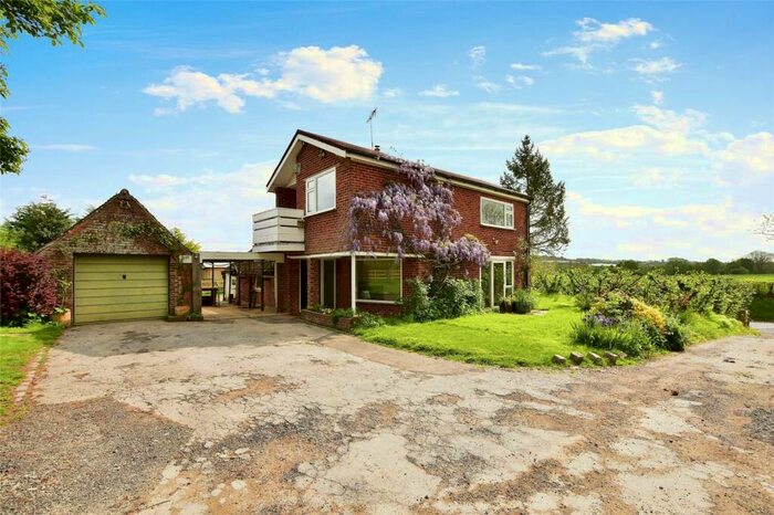 4 Bedroom Detached House To Rent In Maidstone Road, Nettlestead Green, Maidstone, Kent, ME18