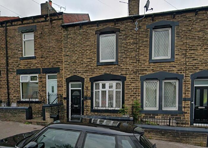 3 Bedroom Terraced House For Sale In Blackburn Lane, Barnsley, S75