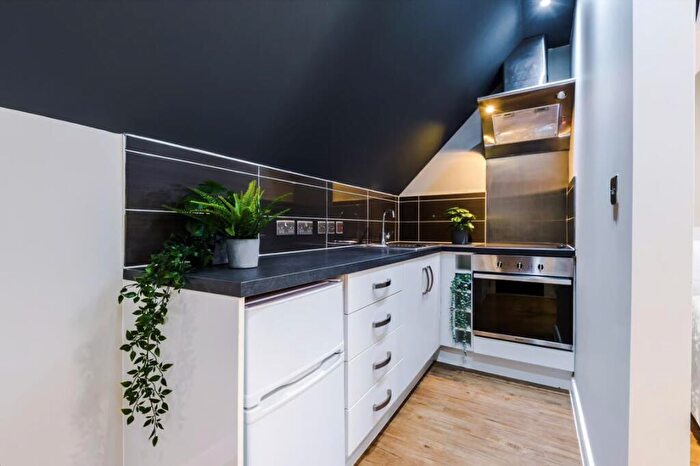 1 Bedroom Flat To Rent In Upper New Walk, Leicester, LE1