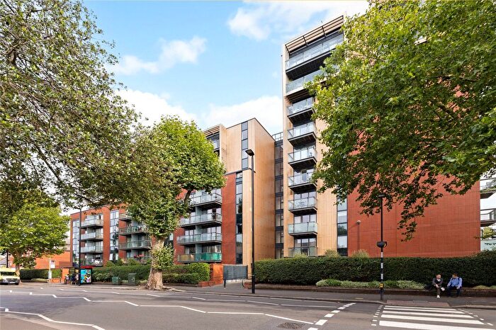 2 Bedroom Flat To Rent In London Road, Isleworth, TW7