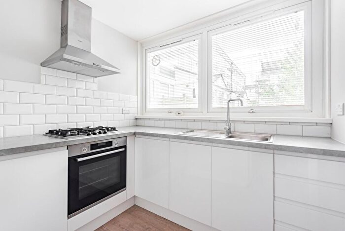 1 Bedroom Property To Rent In Masons Hill, Bromley, BR2