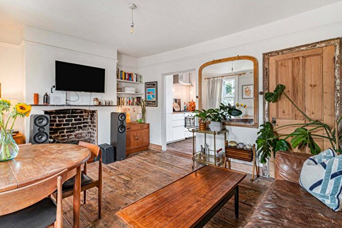 2 Bedroom Terraced House For Sale In Bethnal Green Road, London, E2