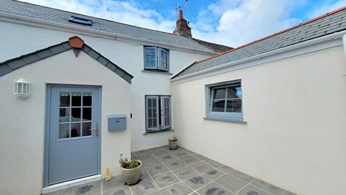 2 Bedroom Cottage To Rent In Treroosel Road, Bodmin, PL30
