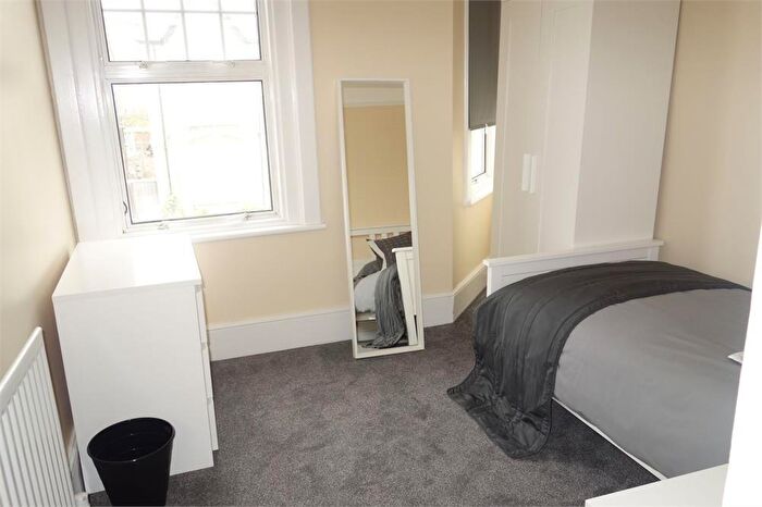 House Of Multiple Occupation To Rent In Lodge Road, , Croydon, CR0
