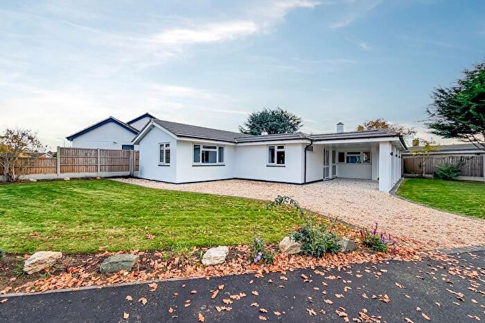 4 Bedroom Detached Bungalow For Sale In Nobles Green Road, Leigh-On-Sea, SS9