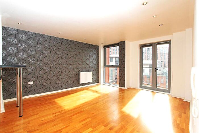 2 Bedroom Flat To Rent In City Island, Gotts Road, LS12