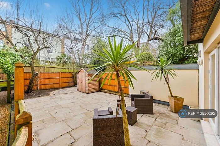 2 Bedroom Flat To Rent In St Johns Wood, London, NW8