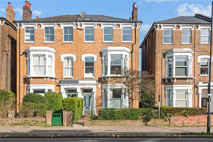 1 Bedroom Apartment For Sale In Green Lanes, London, N4